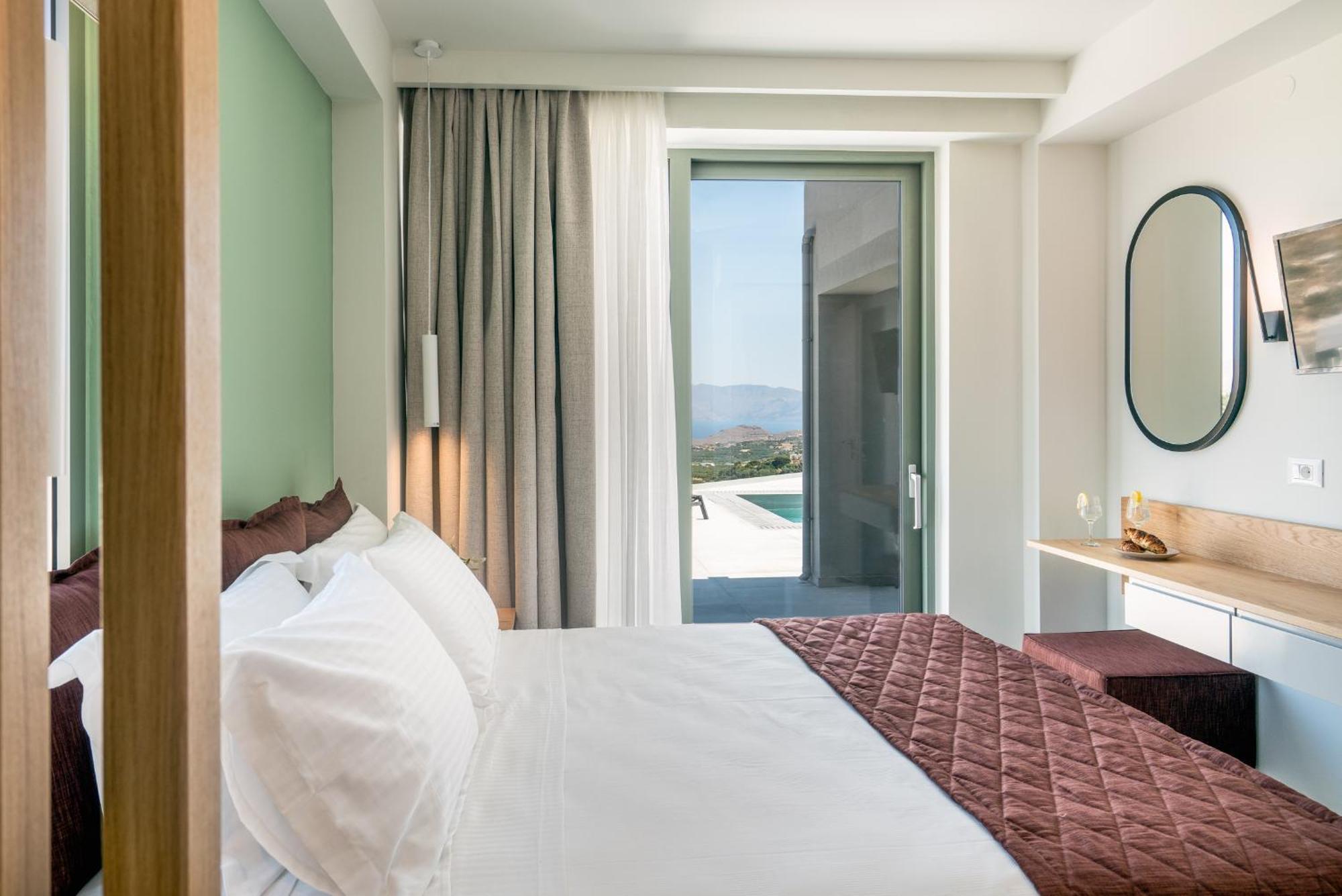 Luxurious Villa Cretan Aura With Private Heated Pool, Jacuzzi And Playroom Agios Ioannis  Eksteriør billede