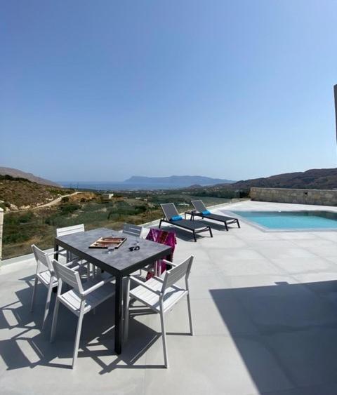 Luxurious Villa Cretan Aura With Private Heated Pool, Jacuzzi And Playroom Agios Ioannis  Eksteriør billede